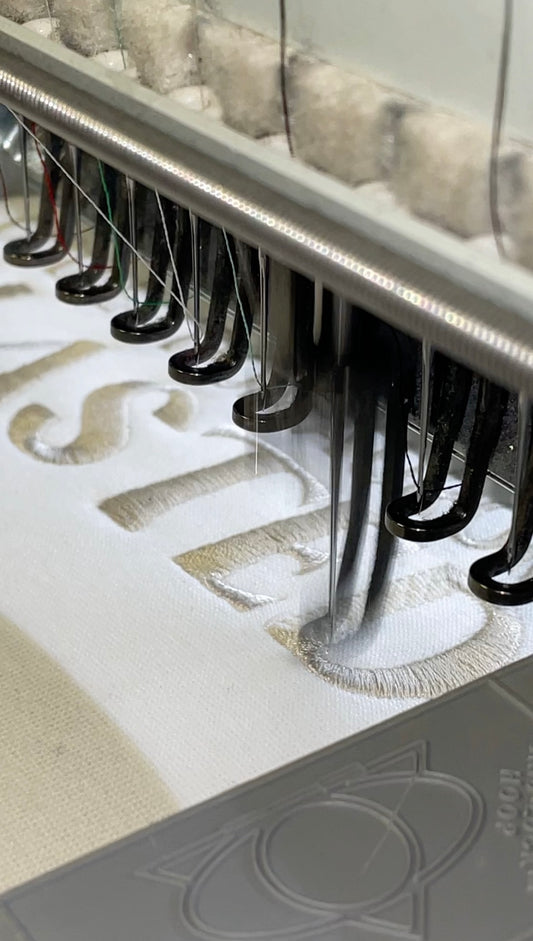 Fibres Naturelles vs Synthétiques : Quel est le mieux pour l'environnement ?
